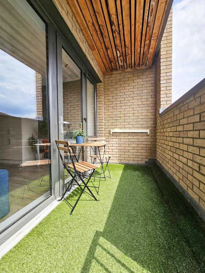 Centrally Located Spacious Flat Near Canary Wharf Λονδίνο Εξωτερικό φωτογραφία