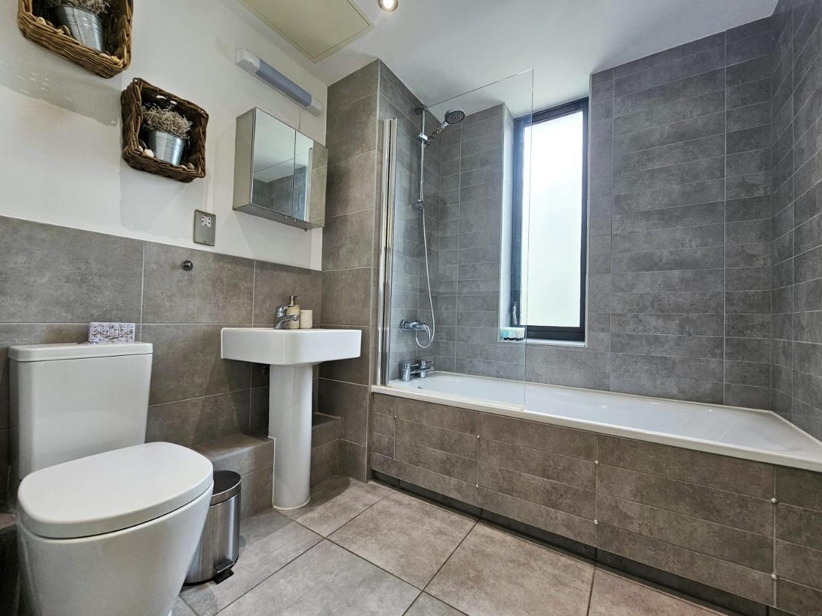 Centrally Located Spacious Flat Near Canary Wharf Λονδίνο Εξωτερικό φωτογραφία